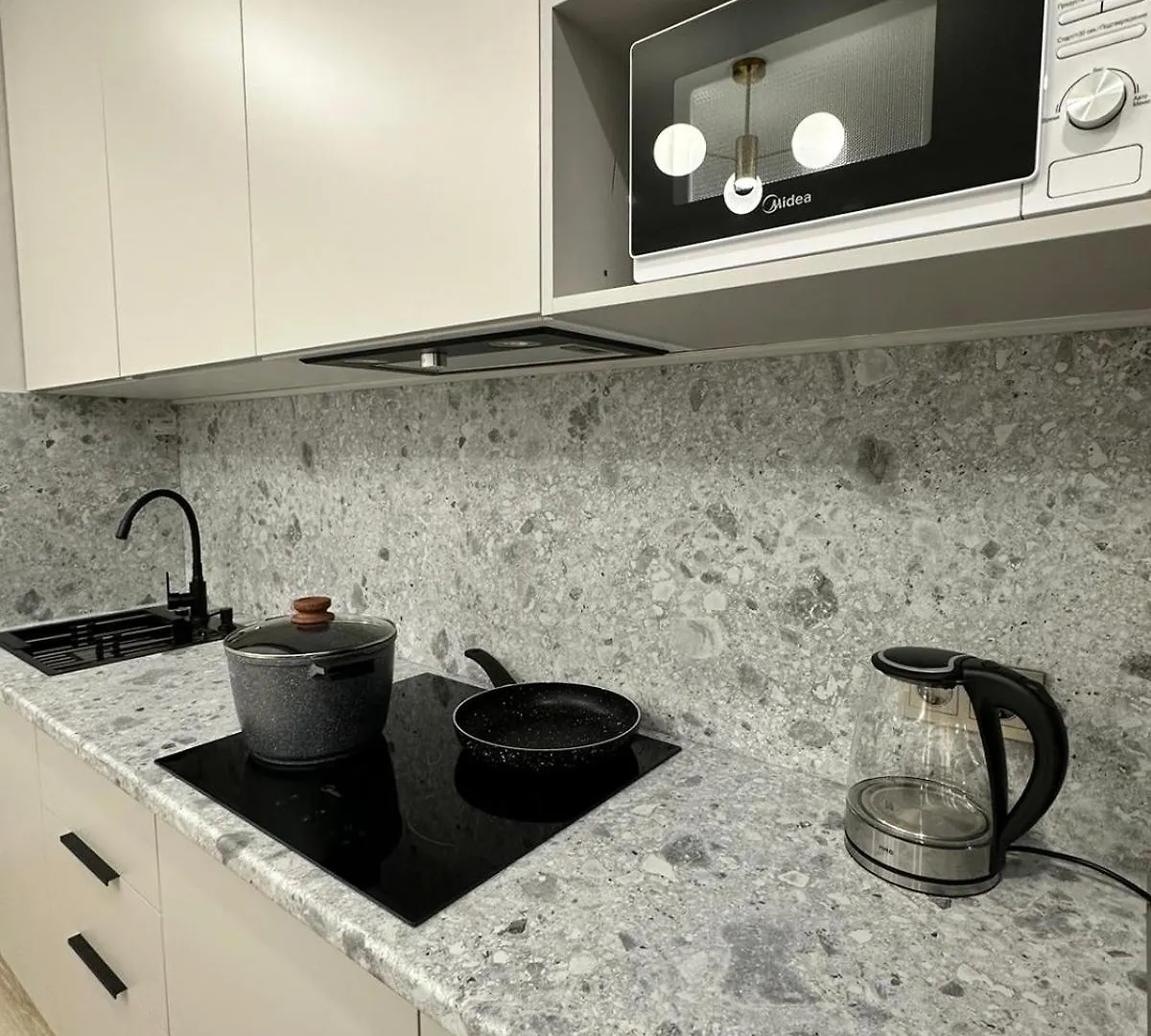 Comfort Class Two-Room Apartment Rams Navoi Almaty